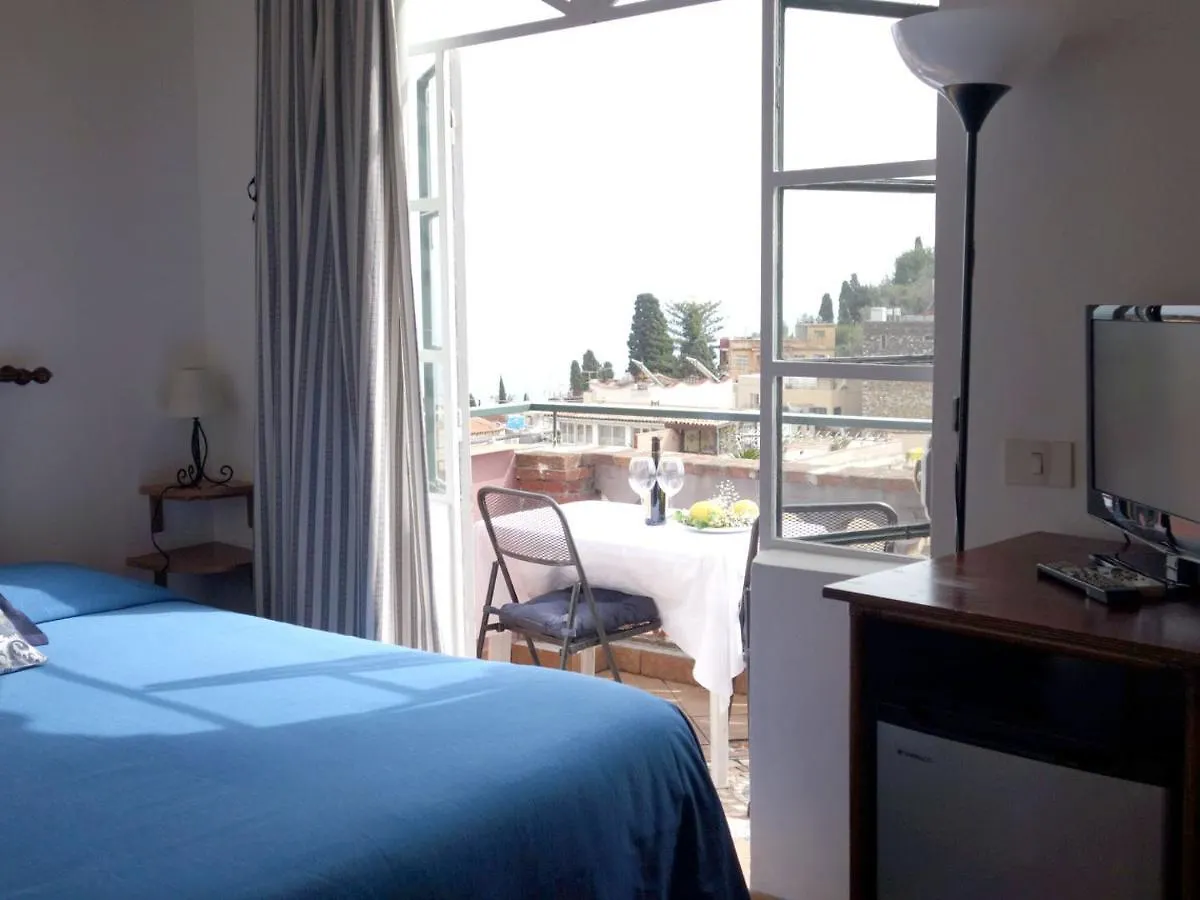 Bed And Breakfast Sorriso Taormina 0*,  Italy